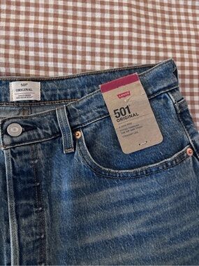 Levi's 501 Original Men's Medium Blue Straight Jeans